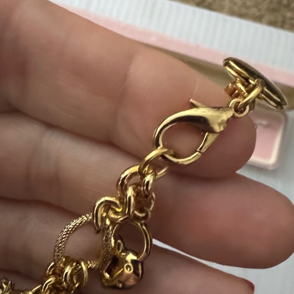 1928 things for Remembered Gold Tone Charms, hearts, cherubs & Locket Bracelet - Picture 7 of 13